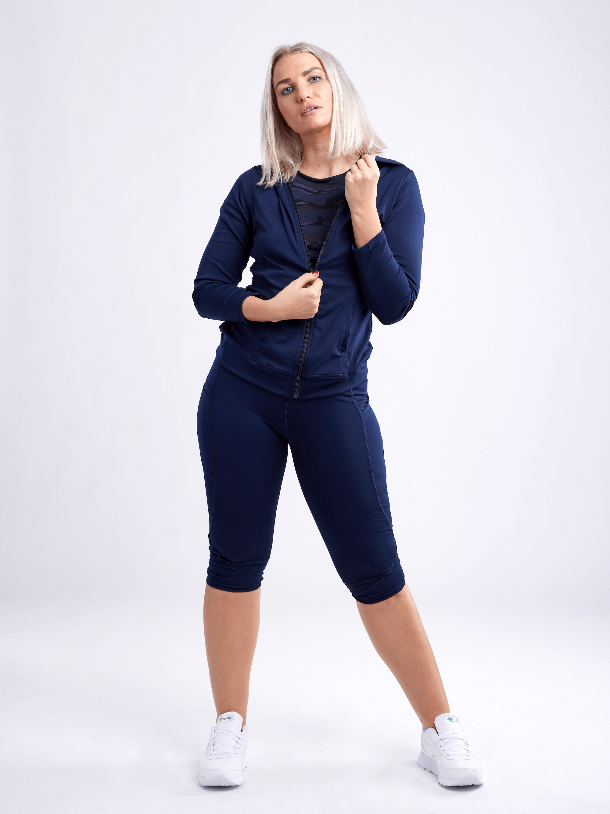 Mid-rise Capri Fitness Leggings With Side Pockets