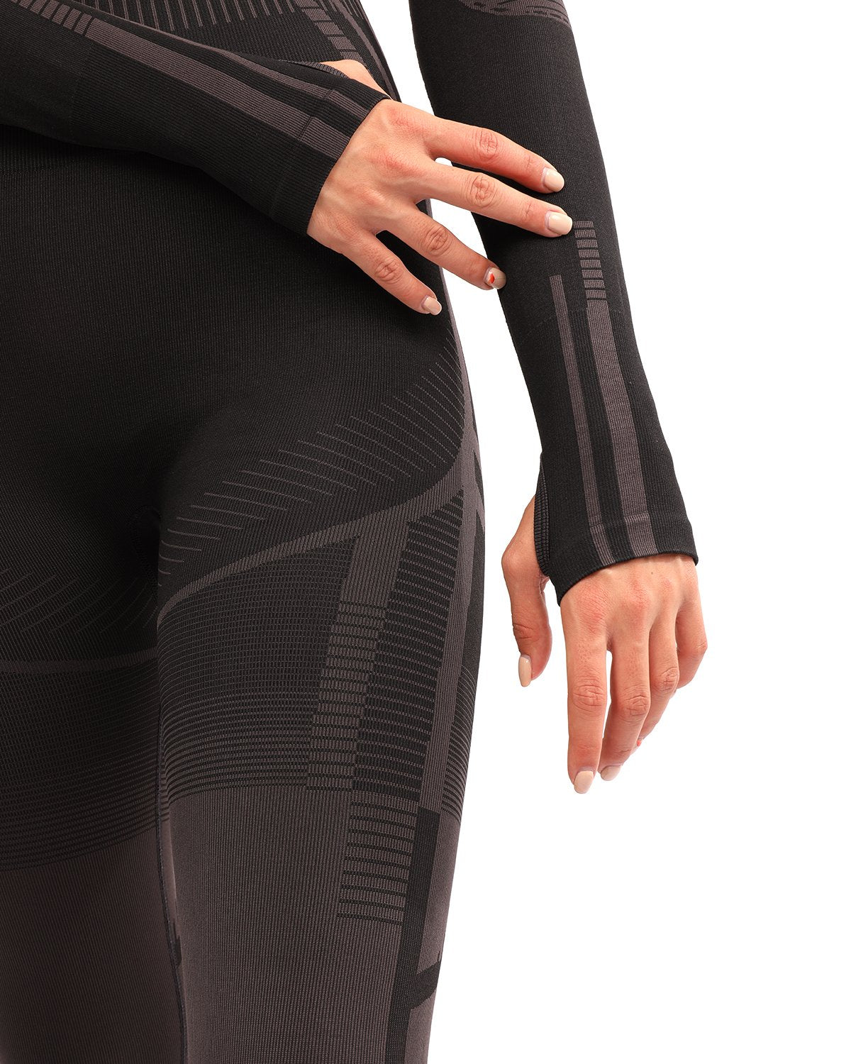 Dyansa Sports Top in Black/Brown