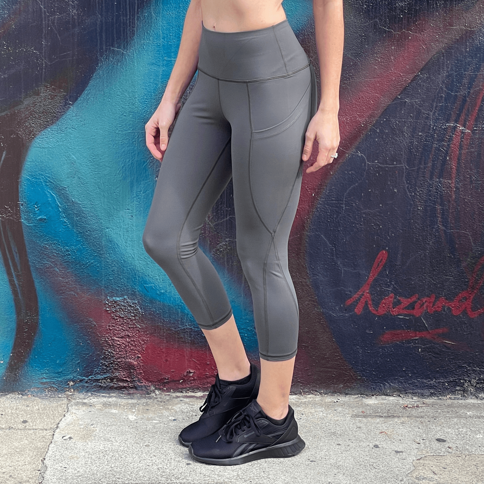 Seajoy Athletic High-waisted Capri Leggings With Hip Pockets