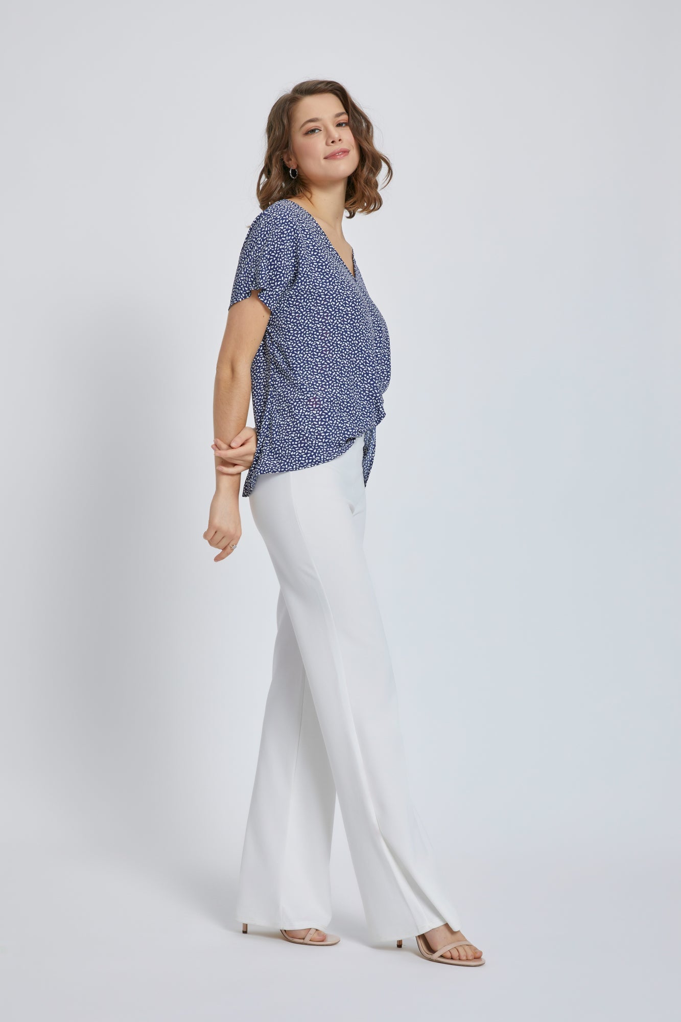 ARROW V-Neck Wrap Top