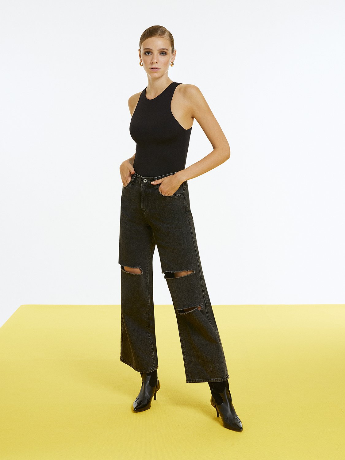 Brooklyn Brown High-Waisted Jeans
