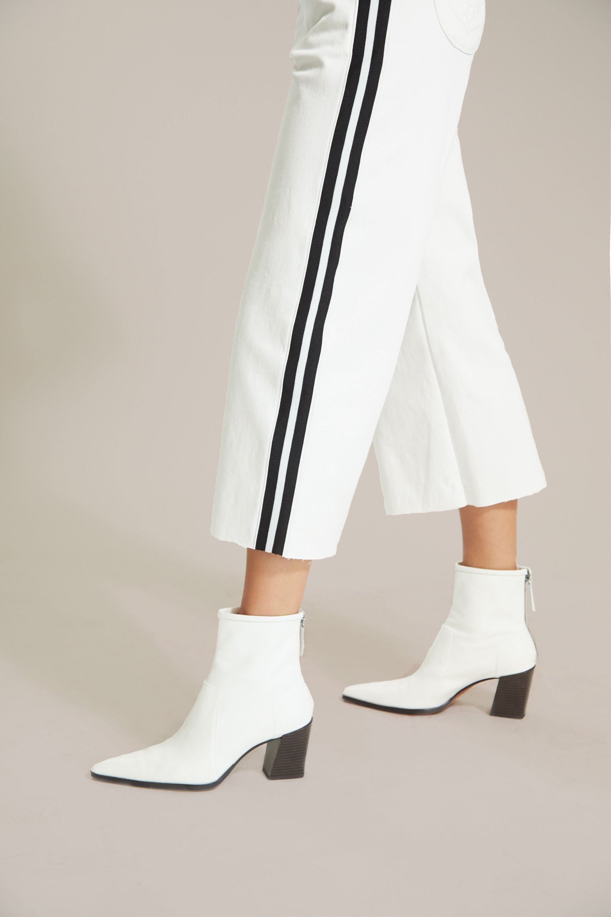 Farah Aziz Wide Leg Cropped Jeans