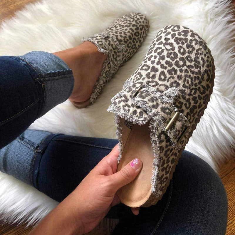 Lucy Mao Vintage Casual Clogs