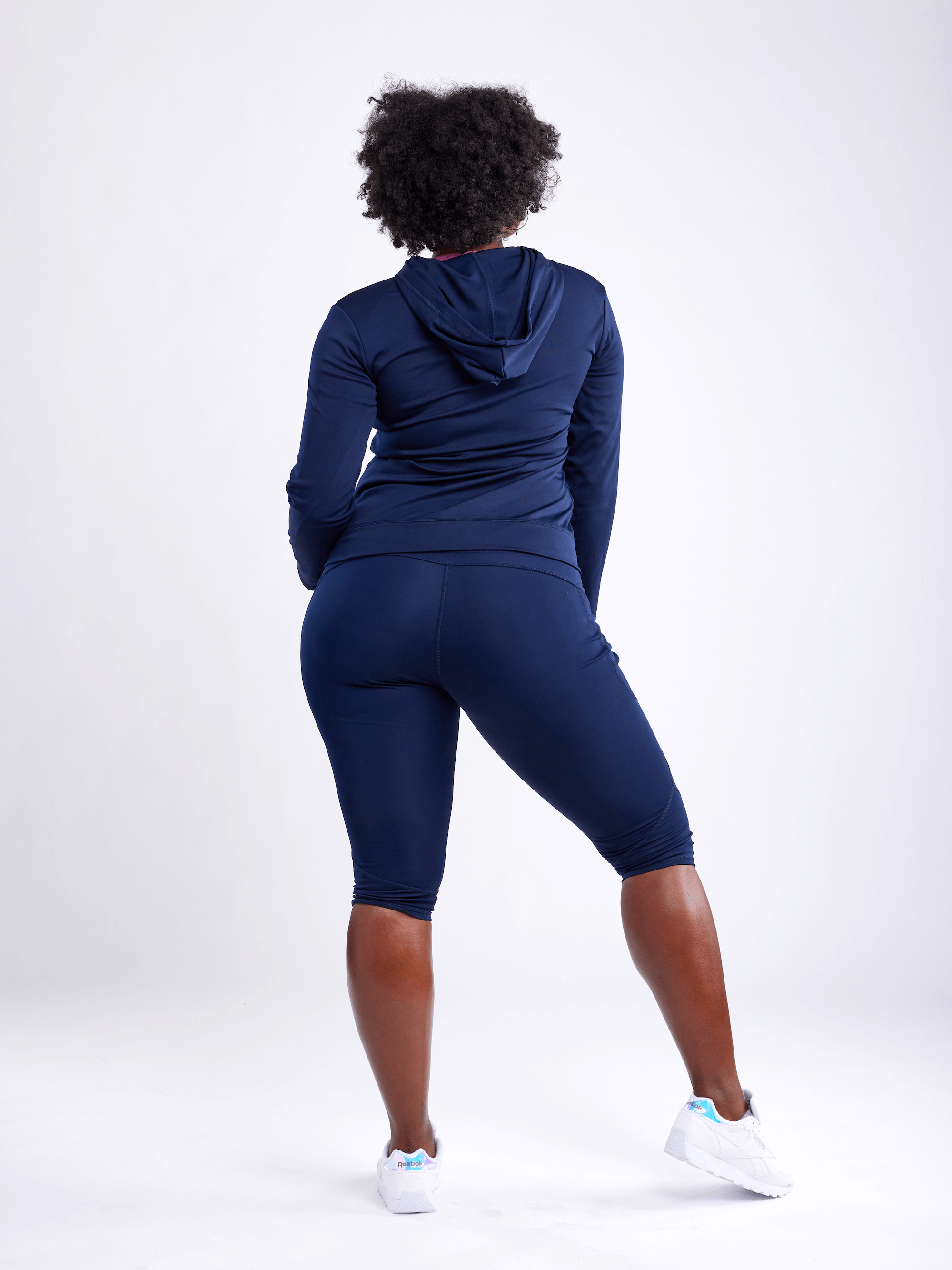Mid-rise Capri Fitness Leggings With Side Pockets