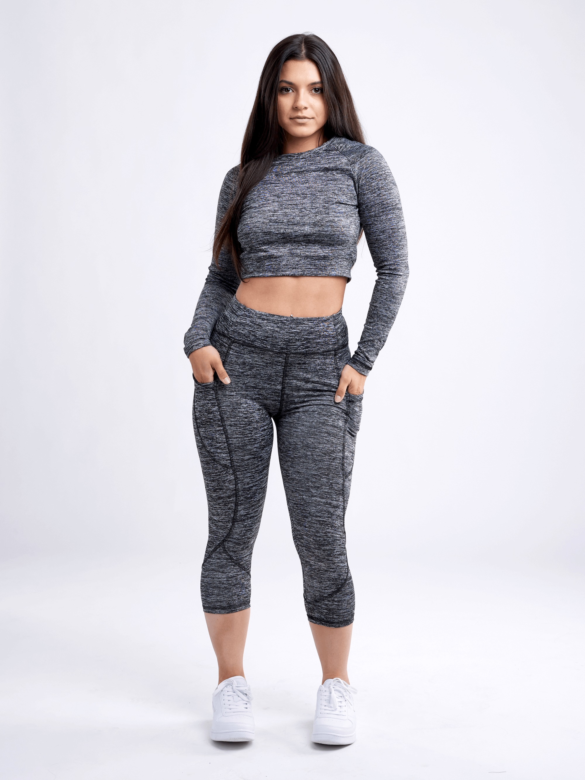 Mid-rise Capri Fitness Leggings With Side Pockets