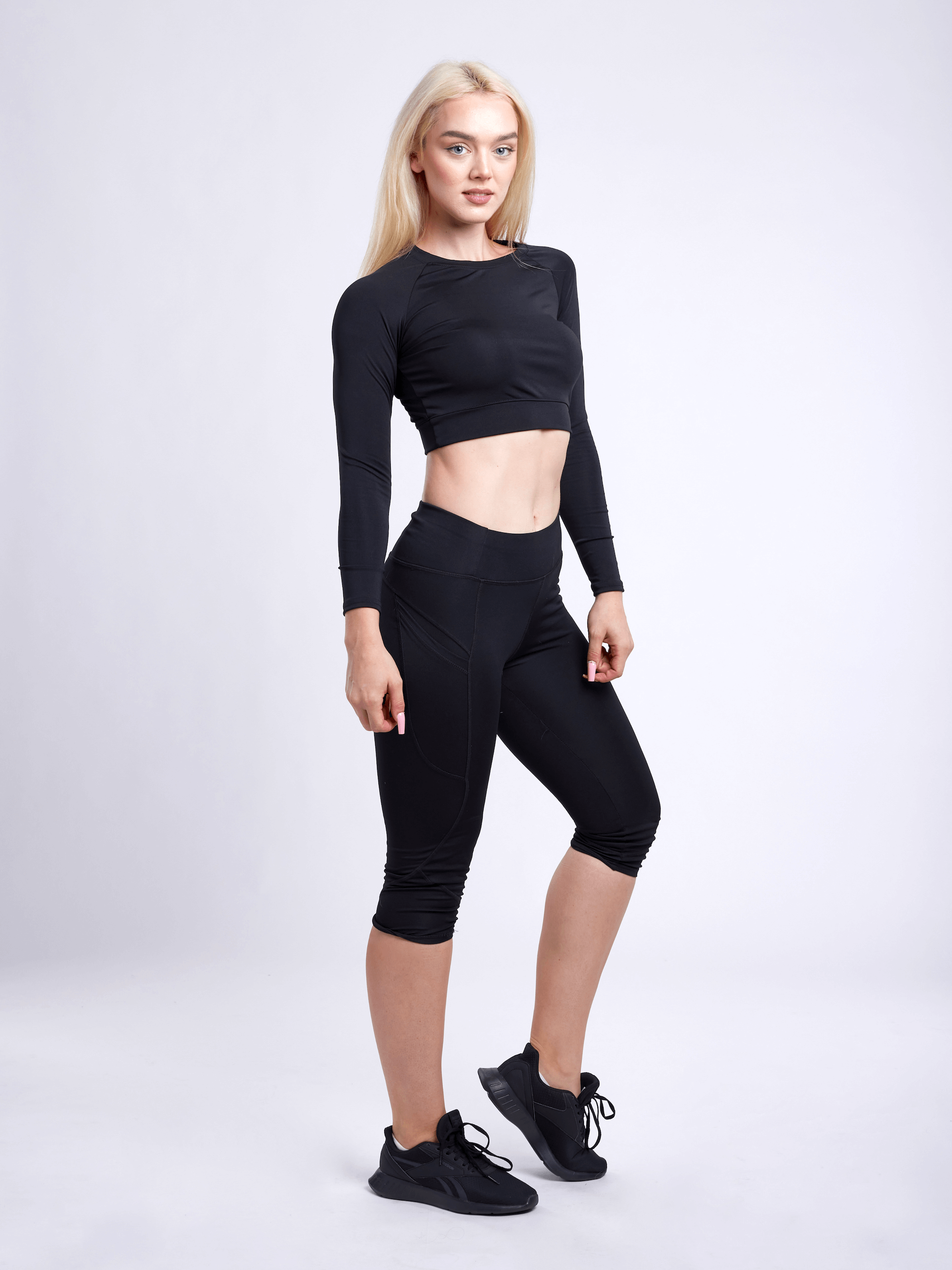 Mid-rise Capri Fitness Leggings With Side Pockets