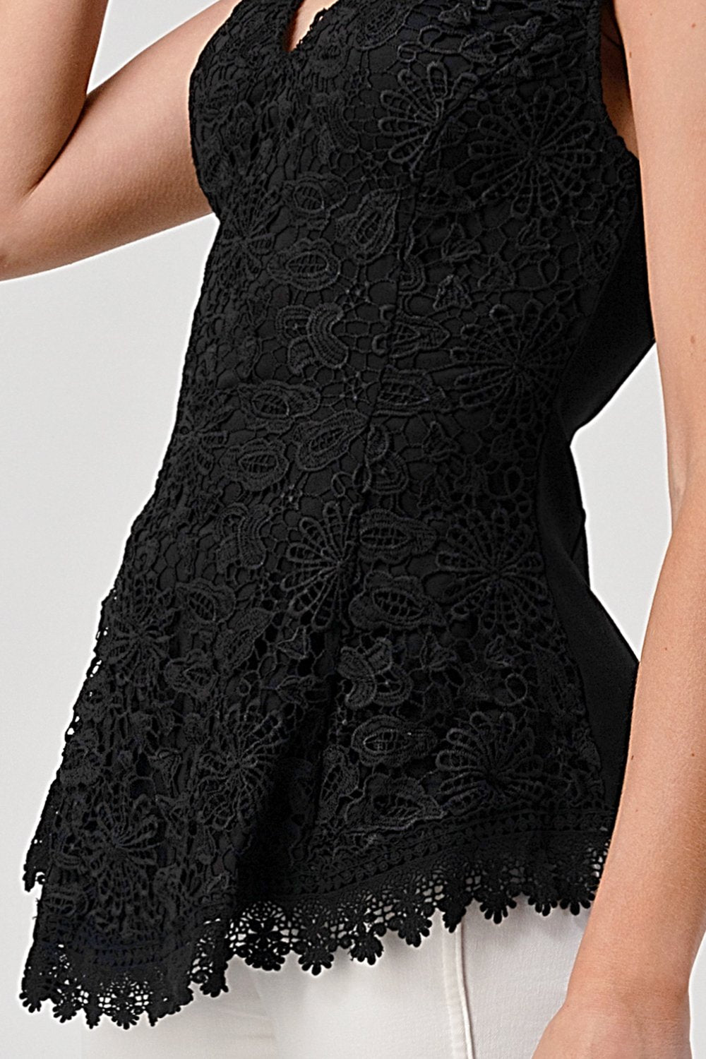 ARROW V-Neck Lace Top
