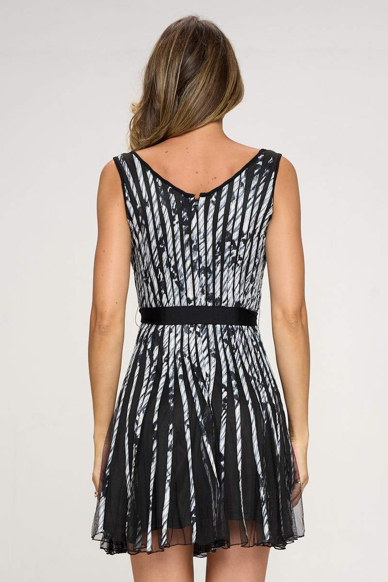 ARROW Sleeveless Pleated Belted Dress