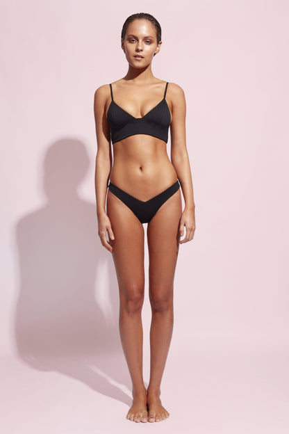 Zuri Igwe Paige Top in Jet Black